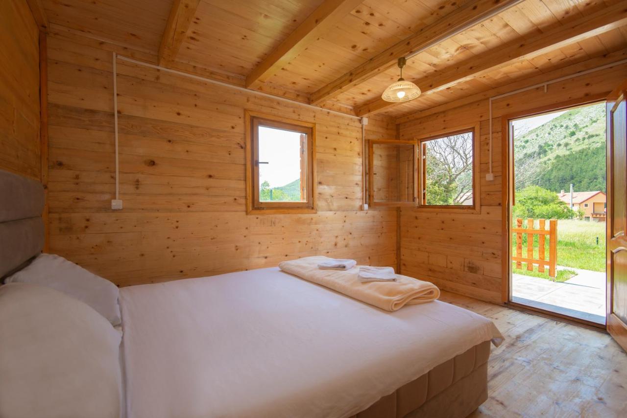 Lovcen Mountain Cottages Njegusi Eksteriør billede